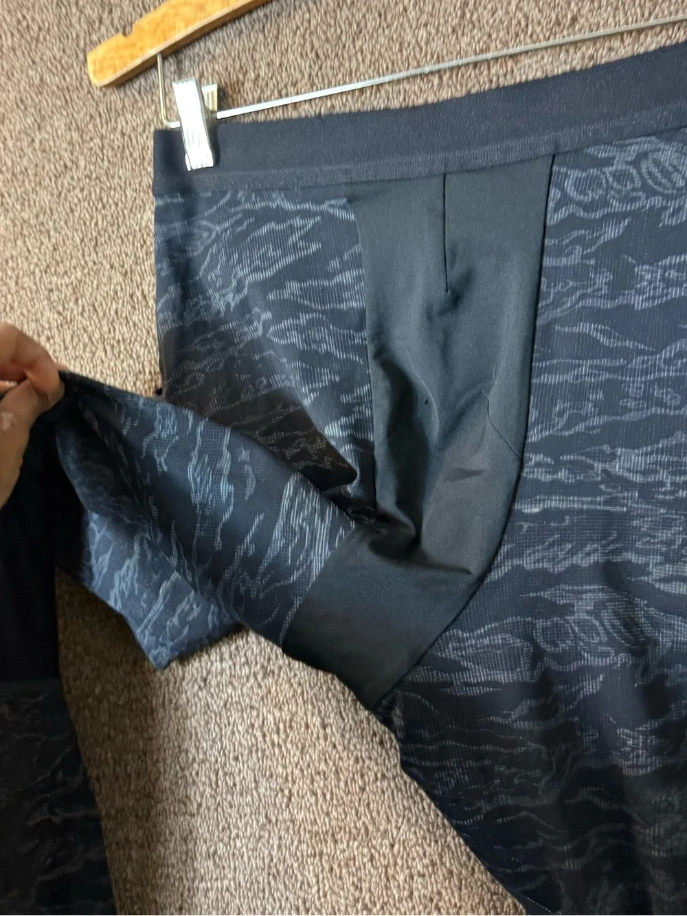 Lululemon Surge Light Tight *27